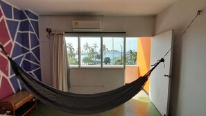Standard Room, 1 King Bed, Non Smoking, Ocean View