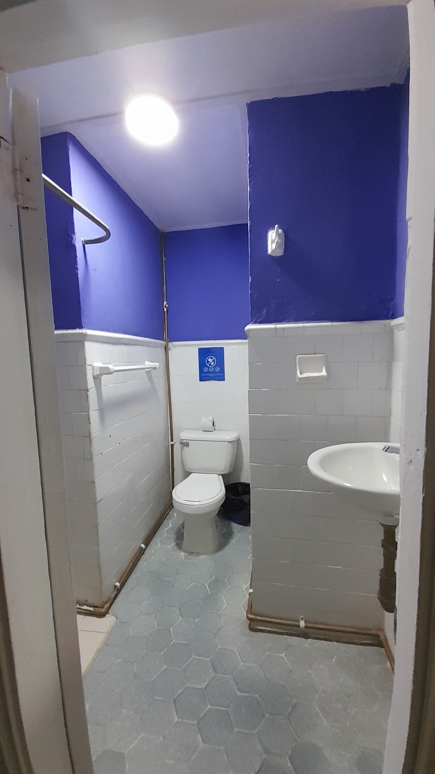 Kamar Double Standar, 1 Tempat Tidur Queen, balkon, pemandangan laut (#405) | Wi-Fi gratis dan seprai linen