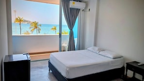 Habitación estándar doble, 1 cama doble, balcón, vistas al mar (#304) | Wifi gratis y ropa de cama