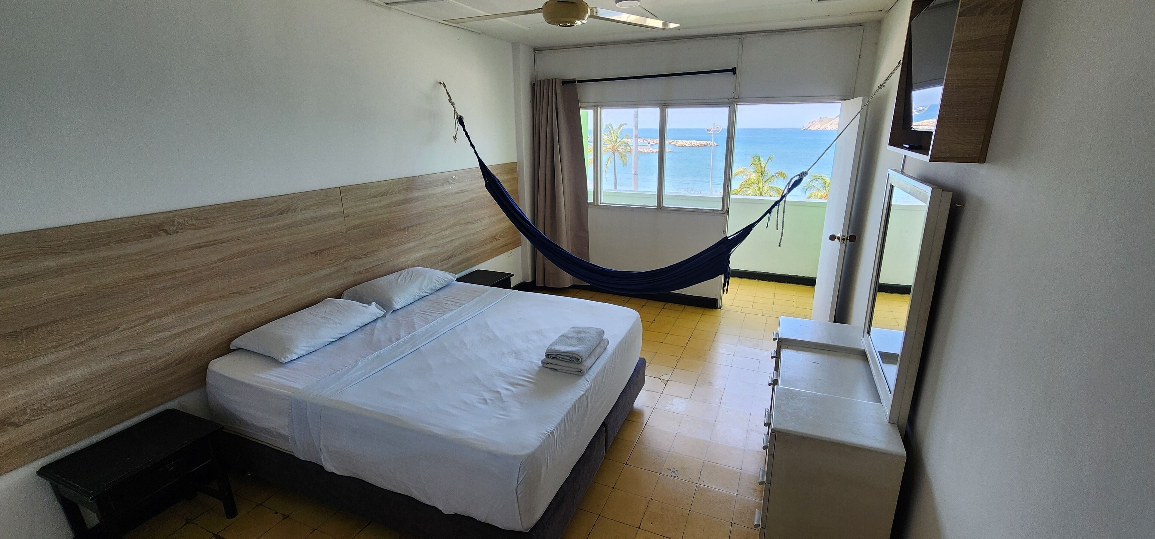 Kamar Double Standar, 1 Tempat Tidur Double, balkon, pemandangan laut (#408) | Wi-Fi gratis dan seprai linen