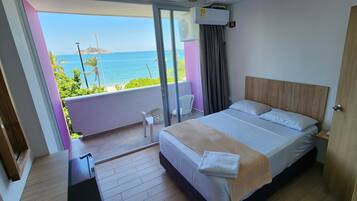 Dobbeltrom – standard, 1 dobbeltseng, balkong, sjøutsikt (#300) | Wi-fi (inkludert) og sengetøy