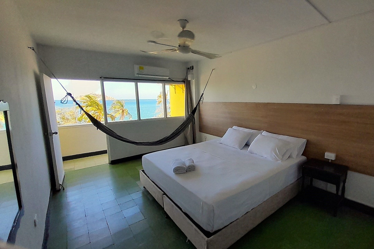 Standard Double Room, 1 King Bed, Balcony, Sea View (#308) | WiFi (free), bed sheets