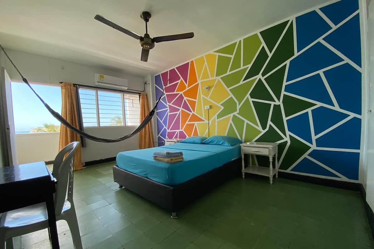 Standaard tweepersoonskamer, 1 tweepersoonsbed, balkon, uitzicht op zee (#308) | Gratis wifi, beddengoed