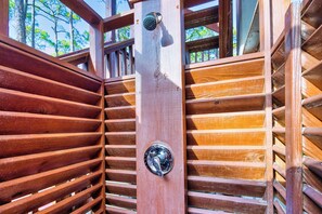 Property grounds - Silver Lining - Pet Friendly, Beach Access, Private Pool, Beach Gear Credit Included! (St George Island)