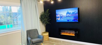 Modern Cozy Retreat Close to Downtown