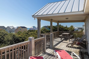 Outdoor dining - Five Oaks - 5 BR, 5.5 BA, Oceanview House southern Emerald Isle! (Emerald Isle)