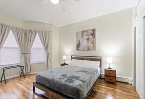 2 sovrum, strykjärn/strykbräda, wi-fi och sängkläder