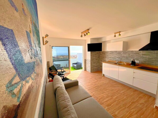 In-room dining - Sea View Bungalow with Communal Pool (Antigua)