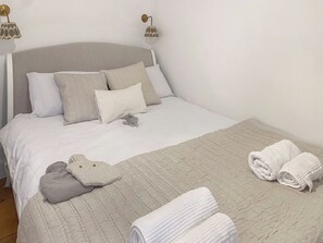 3 bedrooms, free WiFi, bed sheets