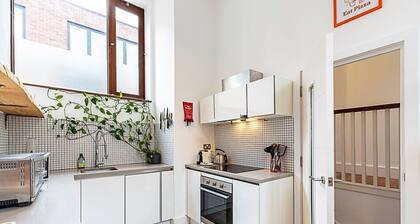 Modern & Airy 2-Bed Gem in Trendy Stoke Newington