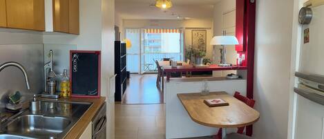 ميكروويف، فرن، موقد طهي مسطح، غسالة أطباق