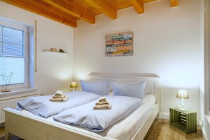 3 soverom, skrivebord, strykejern/-brett og wi-fi (inkludert)