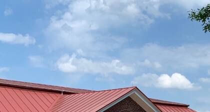 K's Cozy 3-bedroom home in welcoming Tuskegee