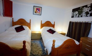 2 soverom, strykejern/-brett, wi-fi og sengetøy