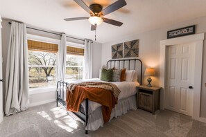 4 bedrooms, desk, iron/ironing board, travel cot