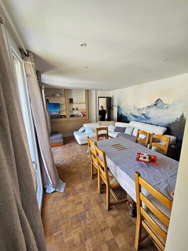 Hébergement familial et spacieux, idéal pour profiter de la montagne