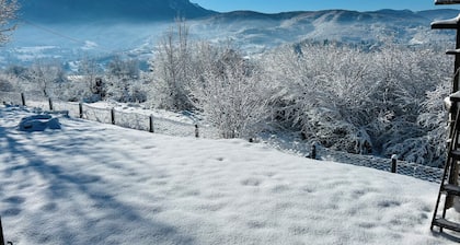 Log cabin in Trnčići
