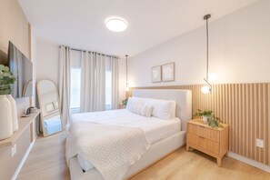 5 bedrooms, iron/ironing board, travel crib, WiFi