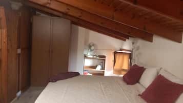 1 quarto, ferros/tábuas de passar roupa, Wi-Fi, roupa de cama