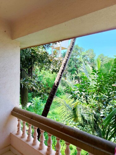 Charming 4-bedroom villa with AC and WiFi in marvelous Morjim