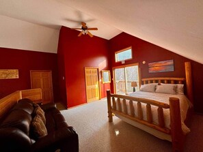 3 bedrooms, desk, iron/ironing board, WiFi