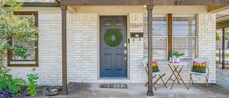 تفاصيل الفندق من الخارج