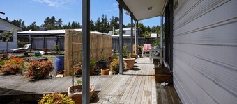 The Bach at Old Broadway - Waikuku Beach Retreat