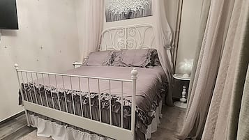 1 sovrum, skrivbord, strykjÀrn/strykbrÀda och gratis wi-fi