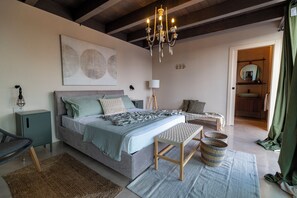 4 bedrooms, iron/ironing board, free WiFi - Villa Olive & Champagne con piscina privata (Santa Maria del Focallo)