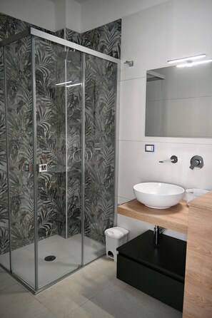 Family Room, Sea View, Ground Floor | Bathroom - Mare Arcobaleno - Casa Vacanze (Pachino)