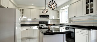 Sleek; 4 bedroom, two story with basement and Ping pong table in Thornhill