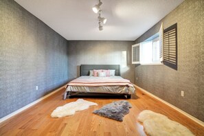 4 quartos, ferros/tábuas de passar roupa, Wi-Fi, roupa de cama