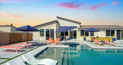 Desert Picasso - Pool, Spa, Games and Mountain Views in quiet Desert Hot Springs