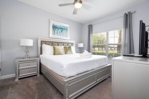 4 chambres, fer et planche à repasser, lit parapluie, Wi-Fi