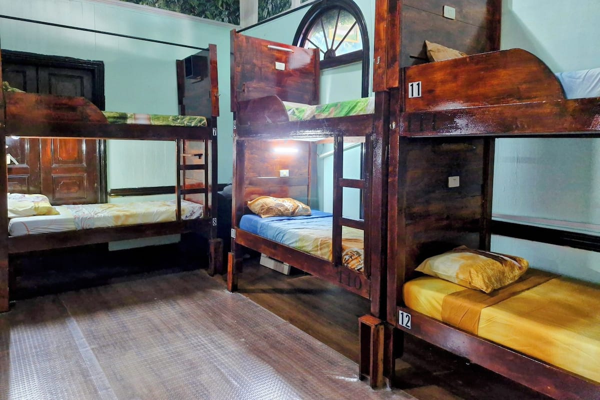 Dormitorio compartido básico | Wifi gratis