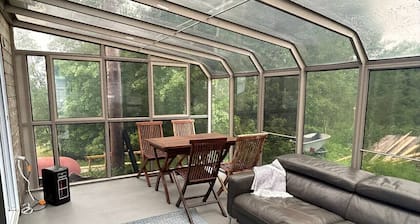 The Pilot's Cabin with Solarium
