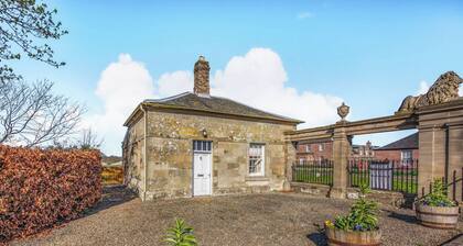South Lodge - UK48318