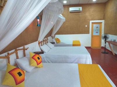 Nature Lovers Safari Resort: Cozy cottages, wildlife and unforgettable safaris.