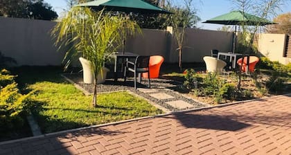 Pahotel Bed & Breakfast