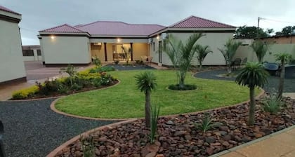 Pahotel Bed & Breakfast