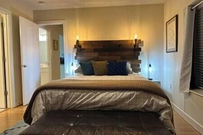 1 soverom, skrivebord, strykejern/-brett og wi-fi (inkludert)