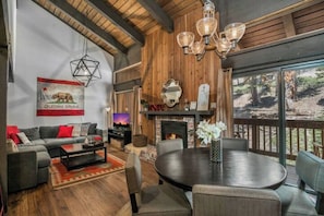 TV - Condo 2BR+Loft/2.5BA - Ski Back/Pickleball Court

 (Mammoth Lakes)
