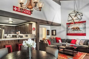Interior - Condo 2BR+Loft/2.5BA - Ski Back/Pickleball Court

 (Mammoth Lakes)