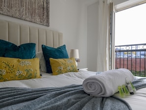 3 habitaciones, tabla de planchar con plancha y wifi gratis 