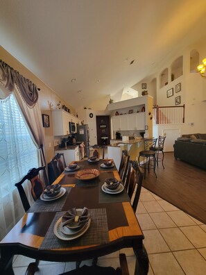 Dining - Spacious 6-bedroom Villa close to Disney! (Kissimmee)