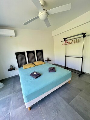 2 bedrooms, iron/ironing board, WiFi, bed sheets - New 2 bedroom house, Sainte-Anne (Sainte-Anne)