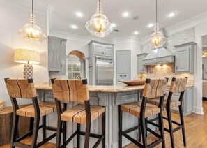 Dining - Luxury Lakefront retreat. Privacy gate, pool and outdoor kitchen (Buford)