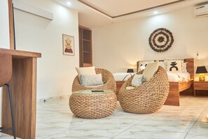 1 bedroom, iron/ironing board, free WiFi, bed sheets - ALICIA RESIDENCE Luxurious, comfortable studio apartment (Bingerville)