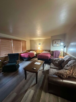 2 bedrooms, WiFi, bed sheets