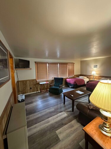 Woodland Retreat next to the Mississippi River